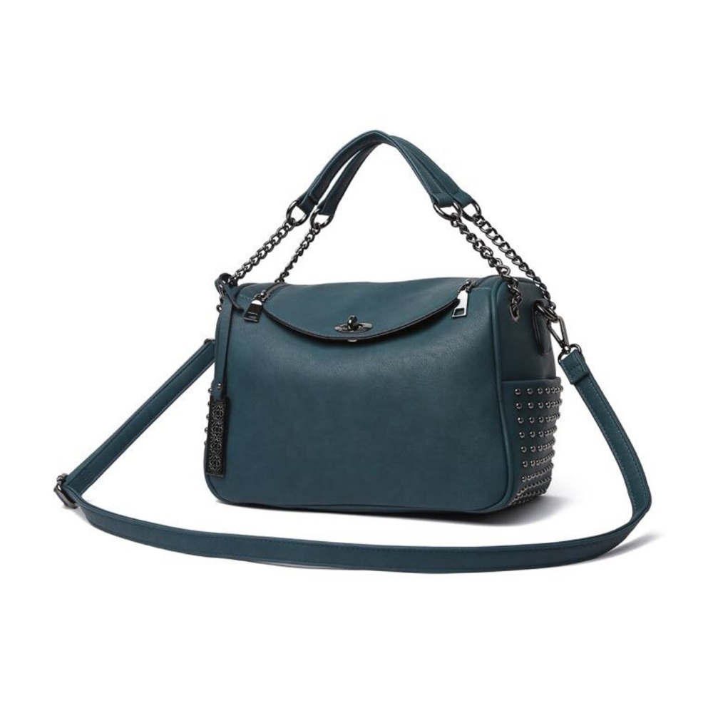 Purses, totes handbags at wholesale